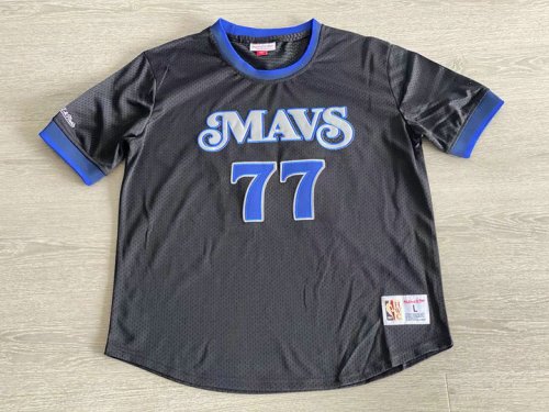 NBA 77 Doncic Dallas Mavericks M&N Maillot manche courte noir